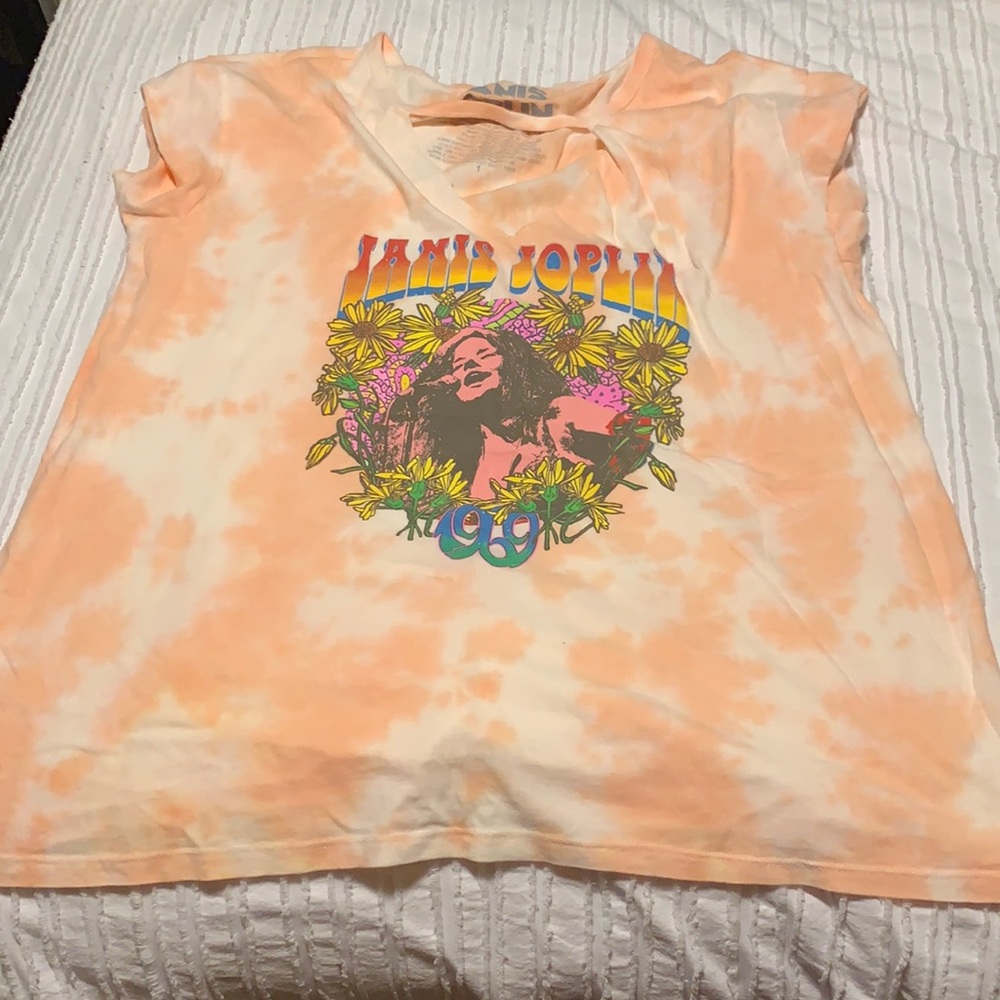 Torrid size 1 Tshirt